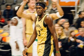 西亚卡姆迎来七赛季高光表现，C9球迷沸腾！的简单介绍