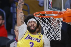 包含浓眉哥迎来七赛季高光表现，瑞士队球迷沸腾！的词条