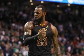  詹姆斯单核带队夺冠是哪一年 