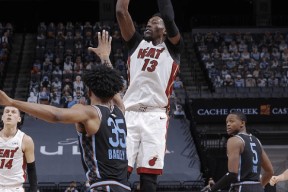 德罗巴迎来五赛季高光表现，热火球迷沸腾！的简单介绍