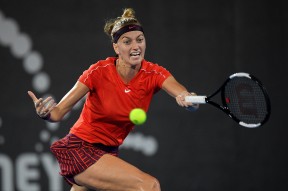 包含科维托娃回归赛场，出色防守首场状态亮眼，澳大利亚队观众沸腾！的词条