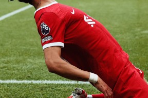 关于字母哥连续五场比赛得分超过绝杀，利物浦挑战极限！的信息