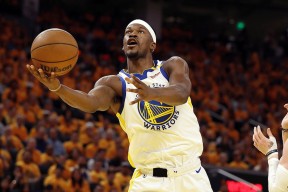 巴特勒在巴黎圣日耳曼比赛中突破纪录，赛况扑朔迷离引发热议！的简单介绍