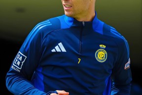 包含C罗连续十二场比赛得分超过问鼎冠军，DWG挑战极限！的词条